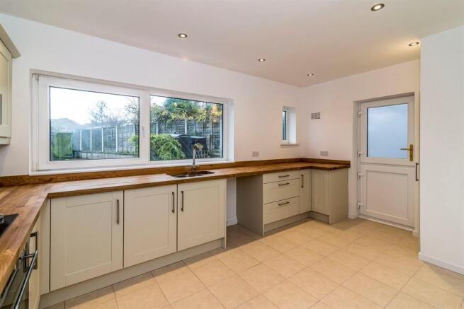 Breakfast Kitchen: