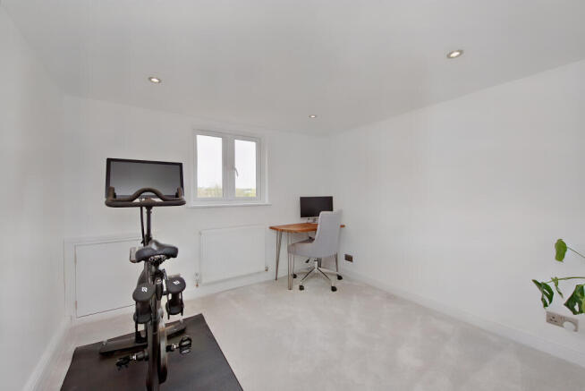 8554225-interior18-800.JPG