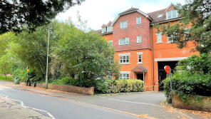 Flat 1, Abingdon Court, Heathside Road, Woking GU22 7EU