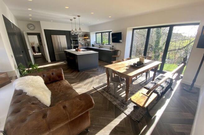 Kitchen/Family...