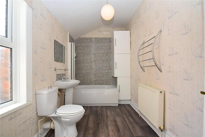 2 bed Terraced to rent Image 7