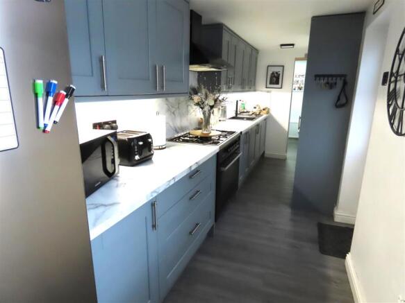 GALLEY STYLE KITCHEN