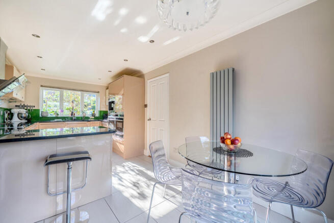 1404378-3-69837aa...