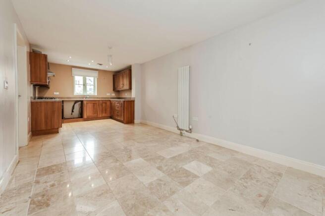 Kitchen & Dining Space