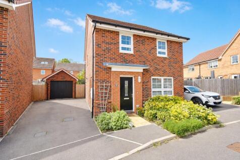 Viney Close, Hook, Hampshire, RG27