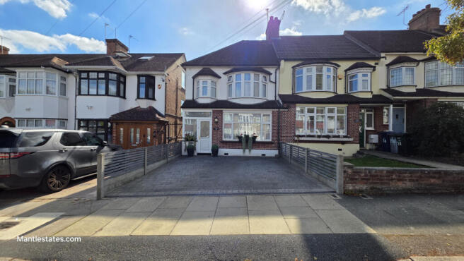 3 bed end terrace house for sale Uplands Road, Ea