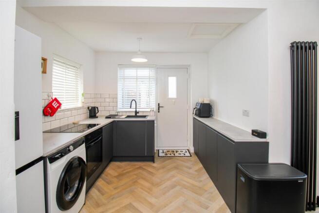 2 bed Semi-Detached for sale Image 2