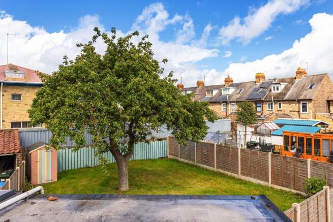 2 bed House for sale Image 10