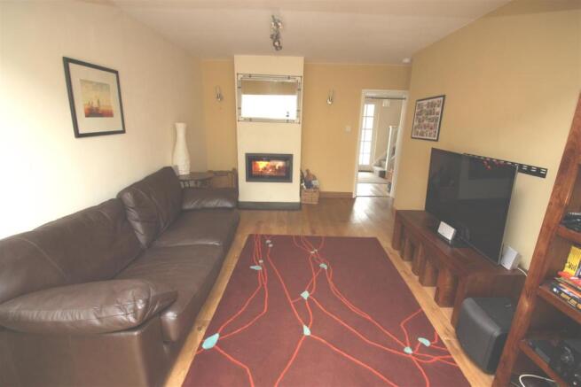 86 Bouverie Ave-fami