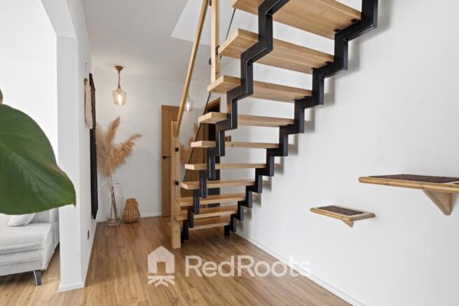 3 bed Semi-Detached for sale Image 9