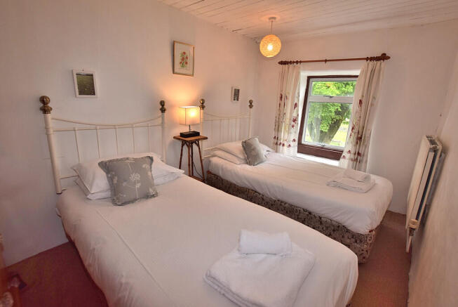 2 bed Cottage for sale Image 12