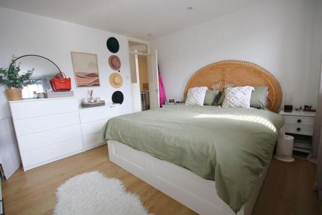 bed1.1 (4).jpg