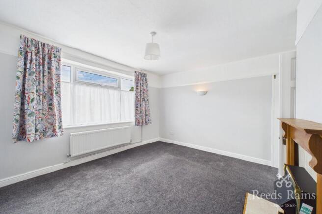 3 bed Semi-Detached to rent Image 4