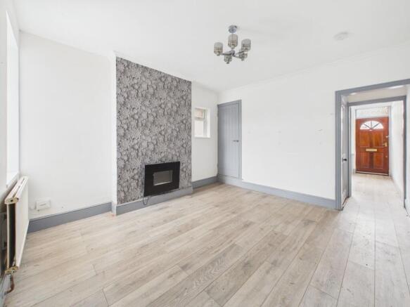 Russell Street, Sutton-in-Ashfield, Nottinghamshire photo 4