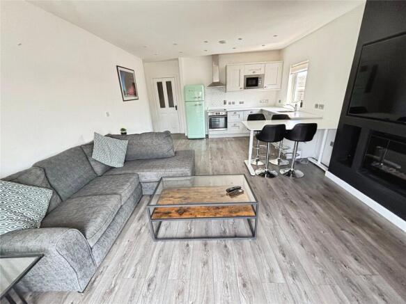 Living/Kitchen