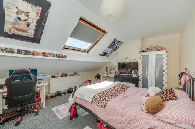 3 bed Semi-Detached for sale Image 6