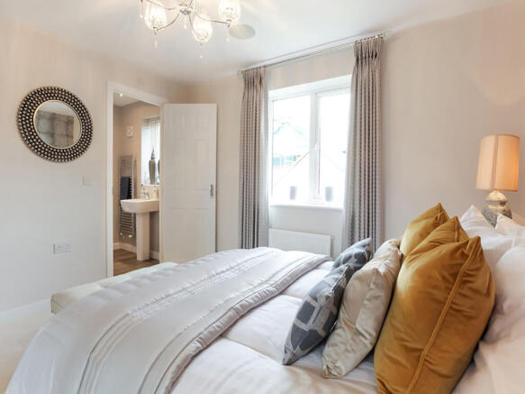 5 bed Detached for sale Image 6