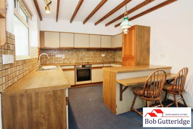 FITTED KITCHEN / BREAKFAST ROOM