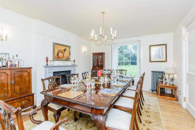 8309394-interior17.jpg