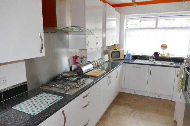 Kitchen b