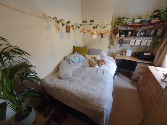 First Floor Rear Bed