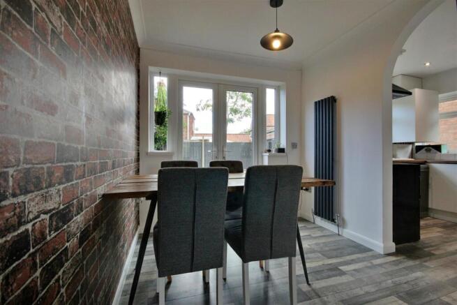 3 bed Semi-Detached for sale Image 4