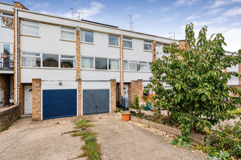 Farm Close Road, Wheatley, OX33