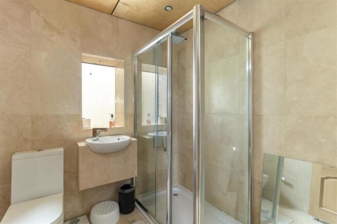 Shower Room.jpg