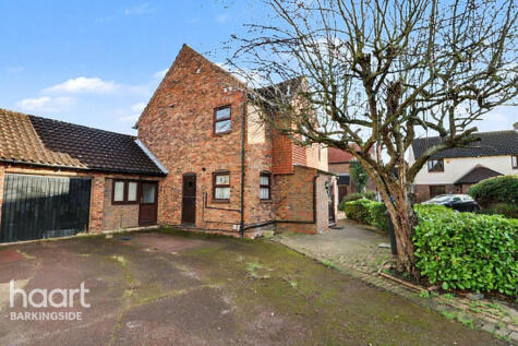 Peel Place, Clayhall