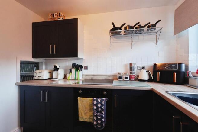 Mercaston Close, CHESTERFIELD photo 4