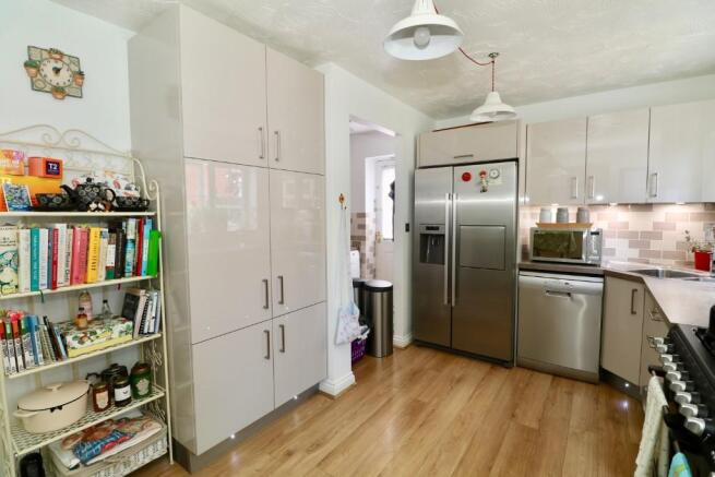 Kitchen & Storage
