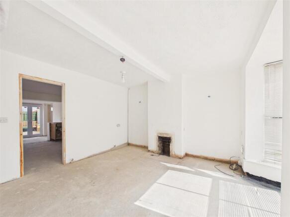 CAM05451G0-PR0149-STILL002.jpg