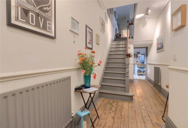 5 bed Terraced for sale Image 9