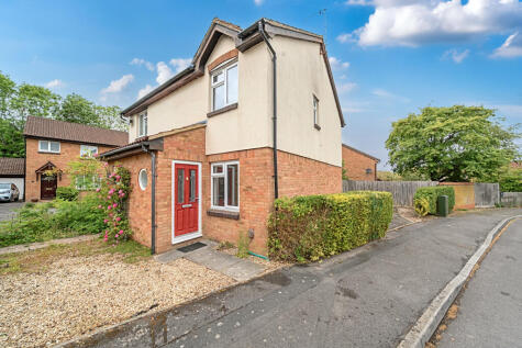 Tamworth Drive, Ramleaze, Swindon, SN5 5SG