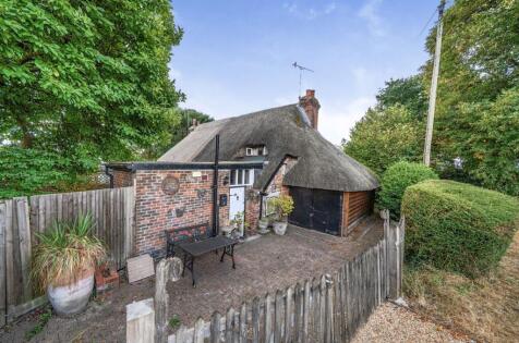 63 Midhurst Road, Lavant, PO18