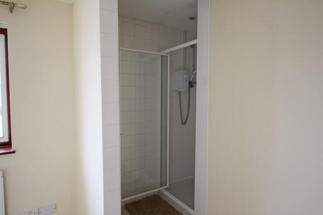 En suite Shower to Bedroom One