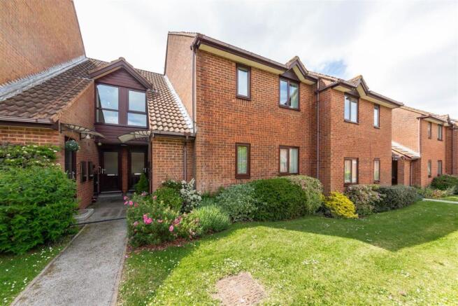 32 Fallodon Court (1).jpg