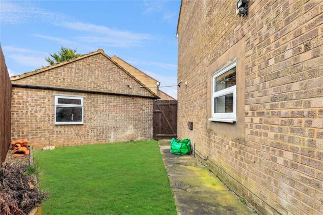 2 bed Semi-Detached for sale Image 5