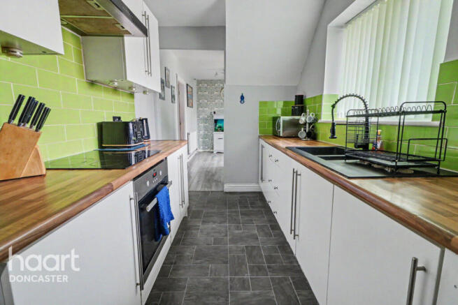 3 bed Semi-Detached for sale Image 12