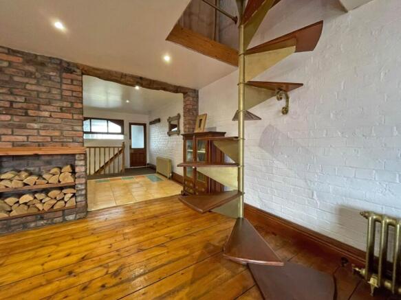 2 bed Apartment to rent Image 9