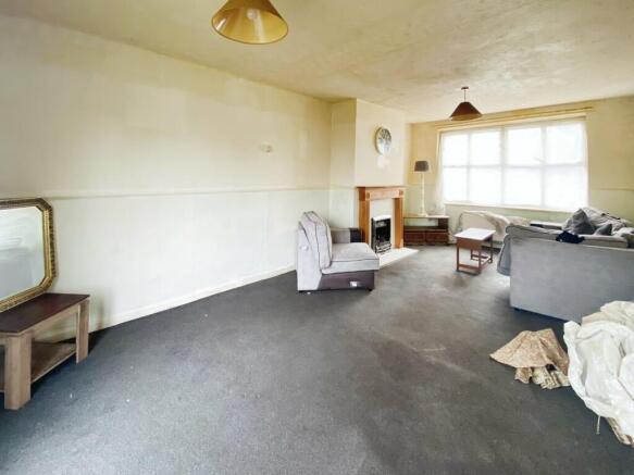 Sitting/Dining Room