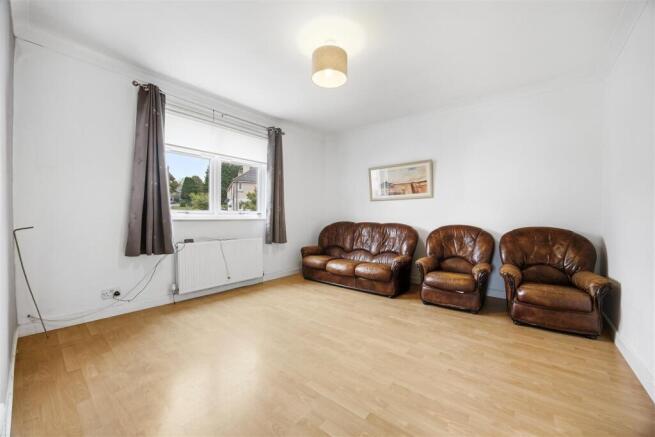 23_GALLOWHILL_GROVE_LENZIE_012.JPG