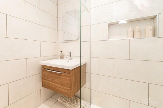 Ensuite