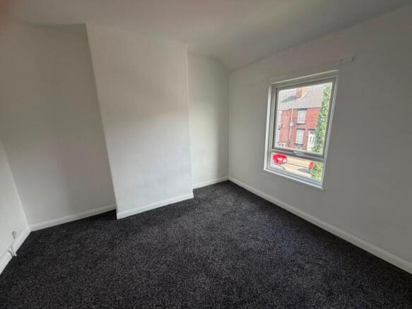 3 bed Terraced to rent Image 6
