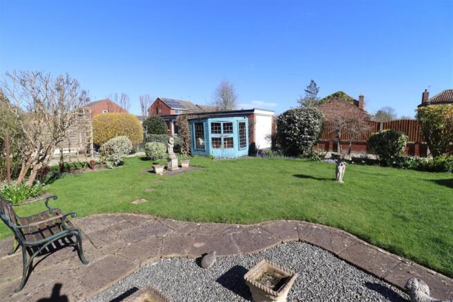 3 bed Detached Bungalow for sale Image 11