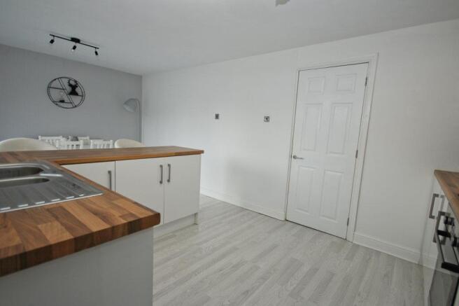 11 Fleming Walk COTTINGHAM (11)_lzn.jpg