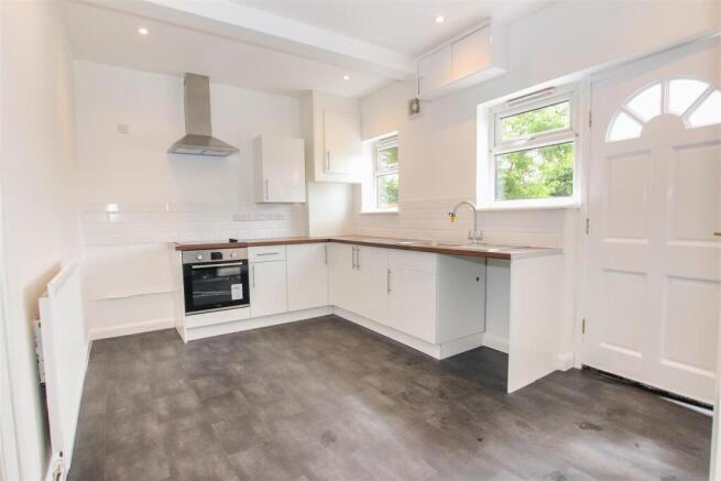 FITTED KITCHEN / DINING ROOM