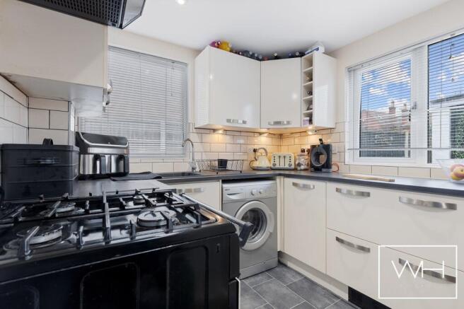 3 bed Semi-Detached for sale Image 9