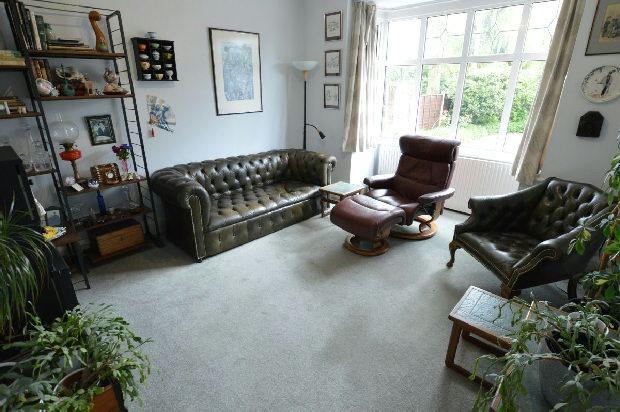 SITTING ROOM