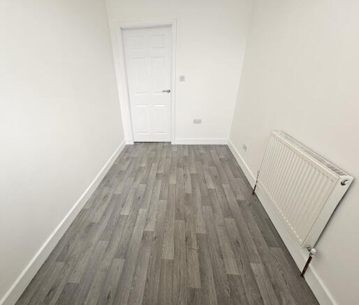 2 bed Terraced to rent Image 4